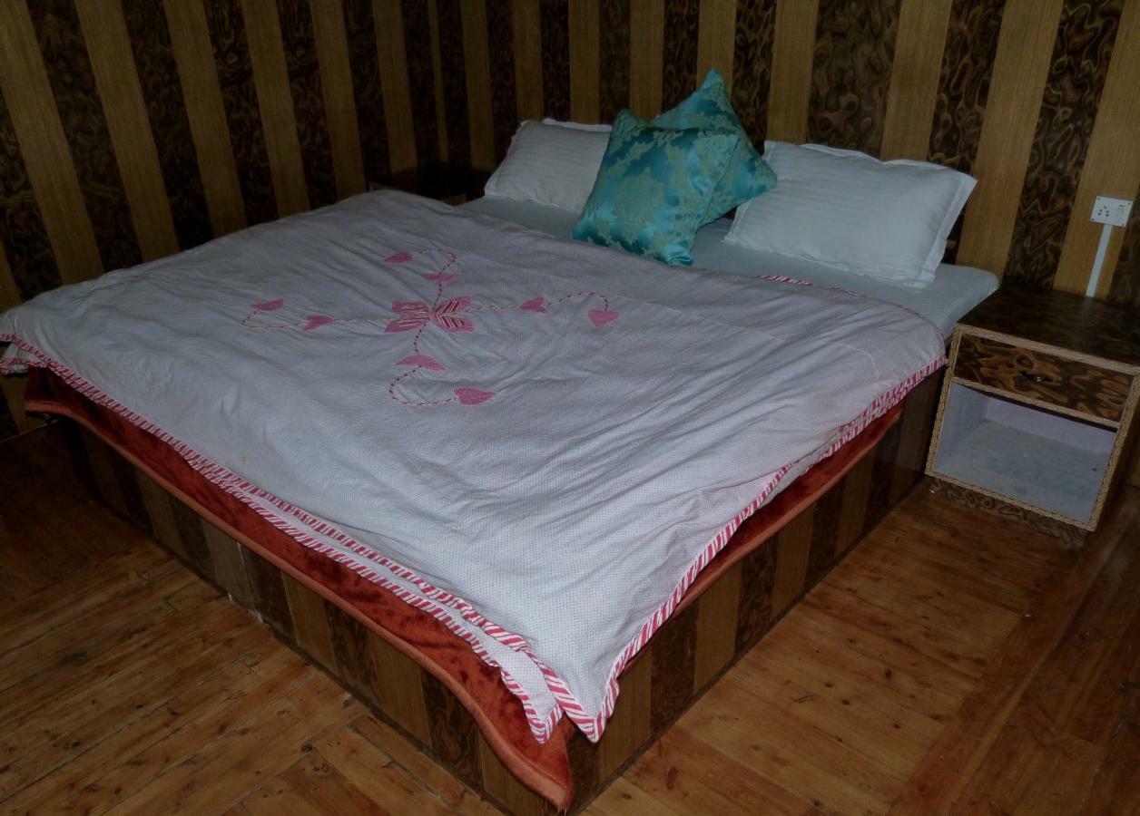 Kolong Retreat Hotel Kolang Luaran gambar